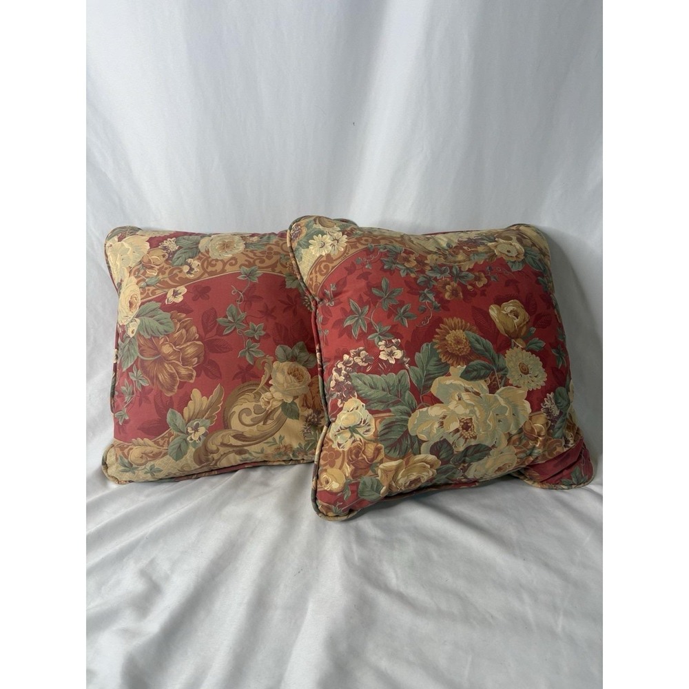 Vintage Sheridan Australia Pair of Floral Throw Pillows 16"x16" Cottagecore‎ 90s